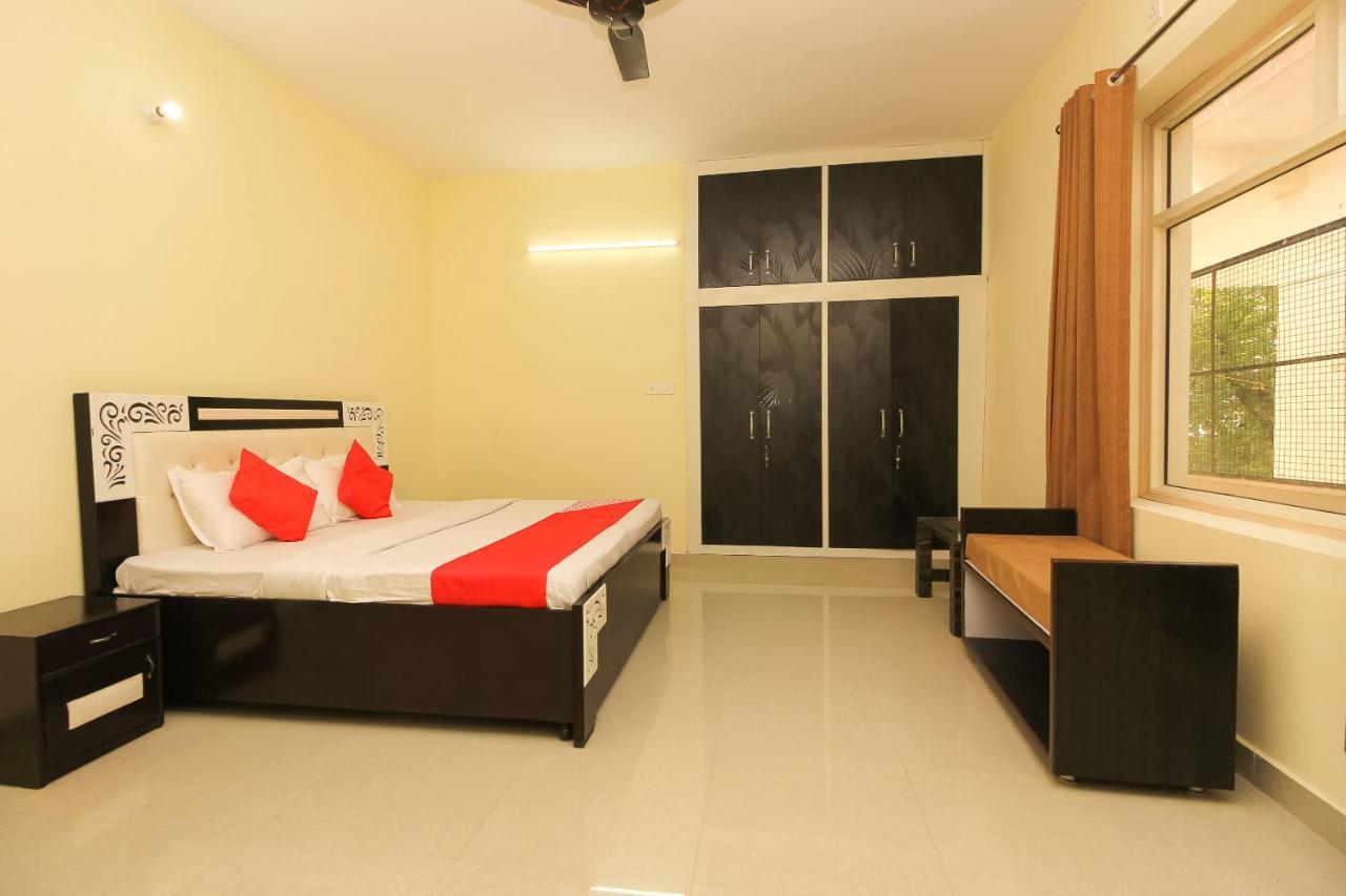 Oyo 39391 Jk Guest House Νταραμσάλα Εξωτερικό φωτογραφία