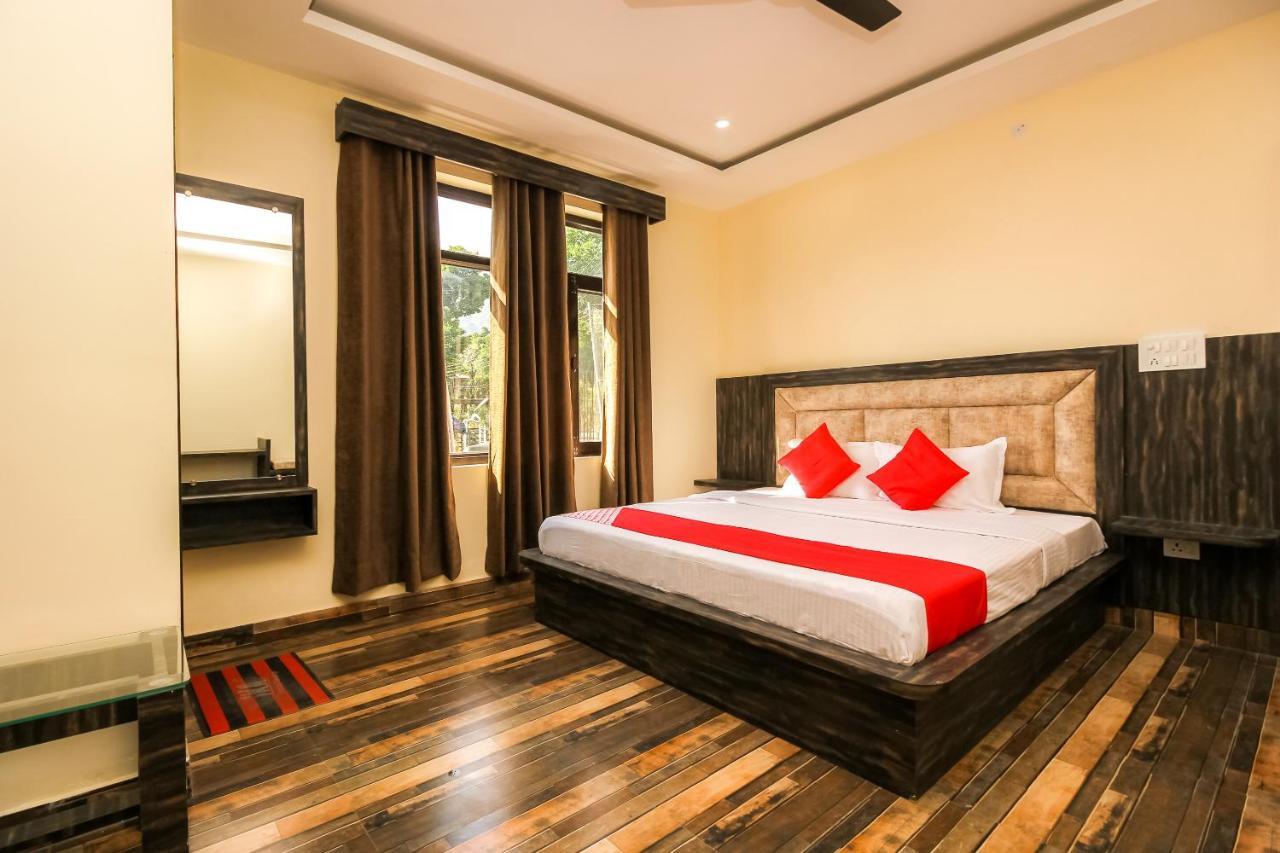 Oyo 39391 Jk Guest House Νταραμσάλα Εξωτερικό φωτογραφία