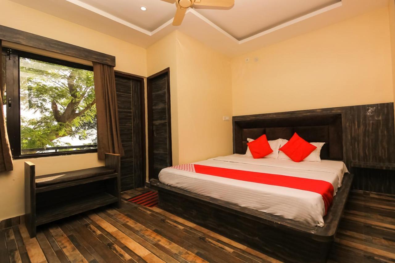 Oyo 39391 Jk Guest House Νταραμσάλα Εξωτερικό φωτογραφία