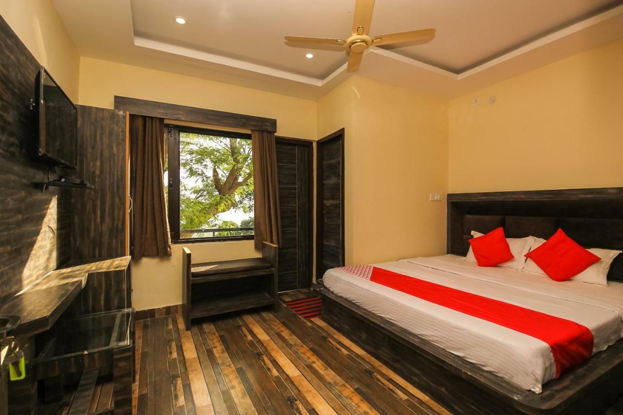 Oyo 39391 Jk Guest House Νταραμσάλα Εξωτερικό φωτογραφία