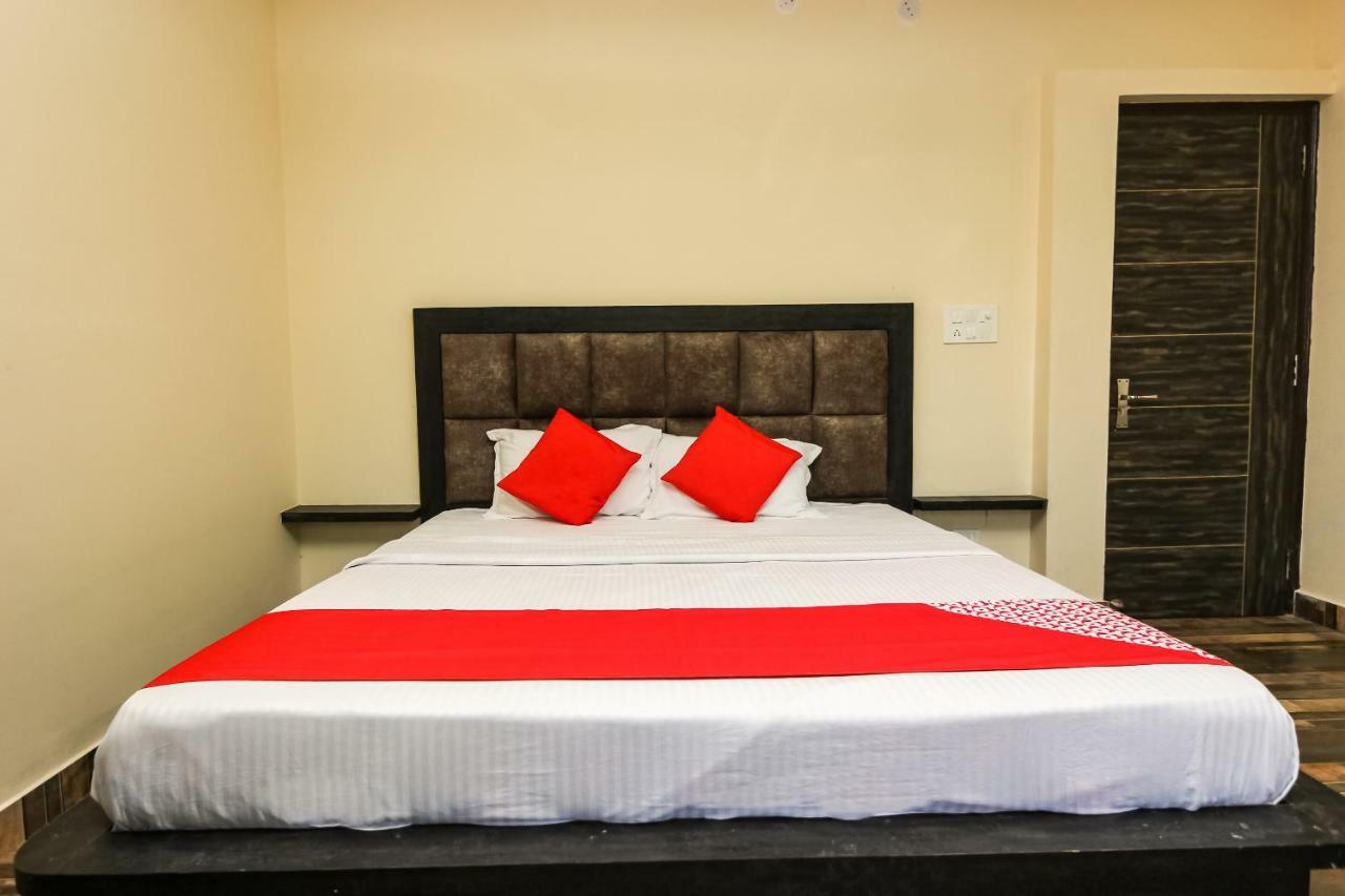 Oyo 39391 Jk Guest House Νταραμσάλα Εξωτερικό φωτογραφία